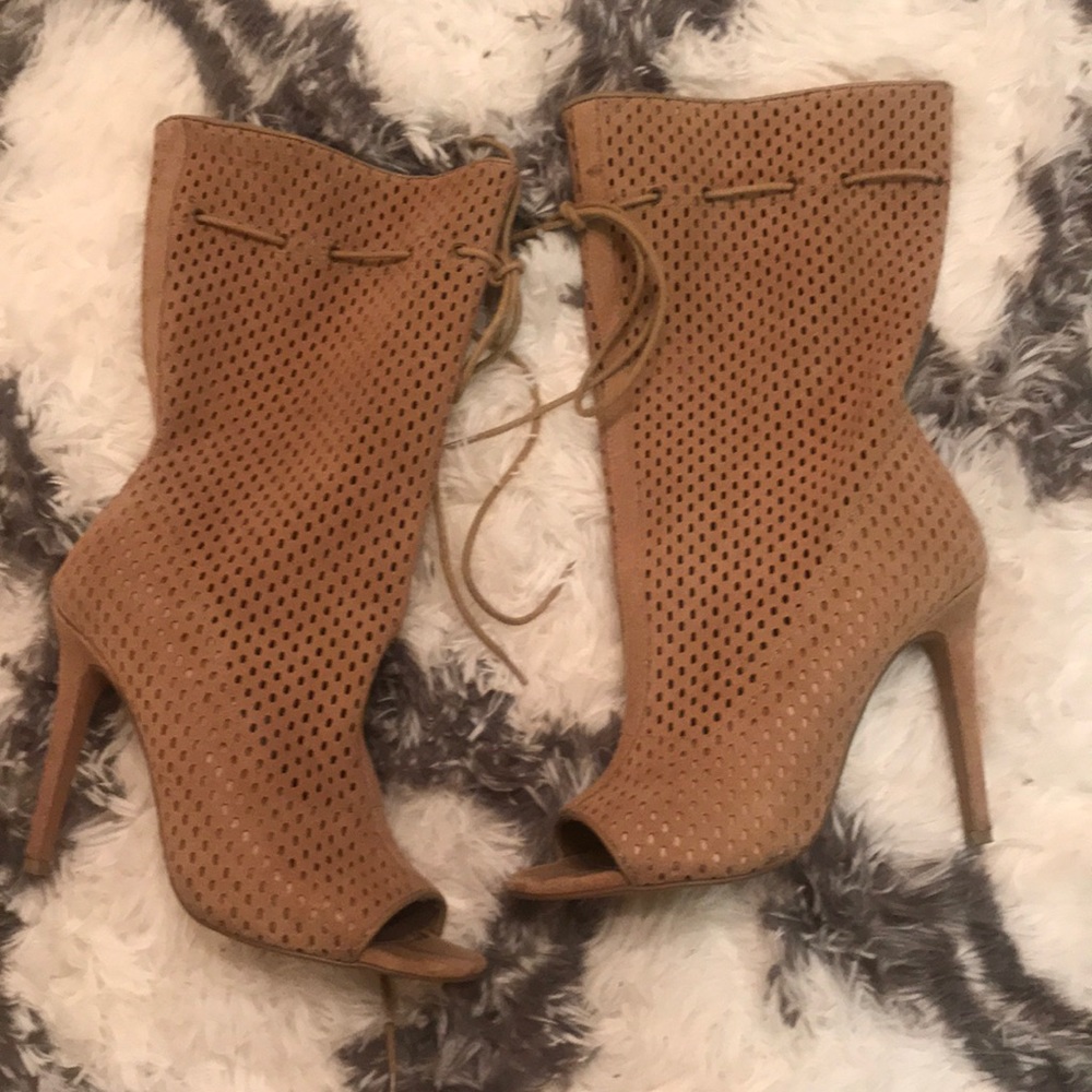 Steve Madden Forsaken Heels